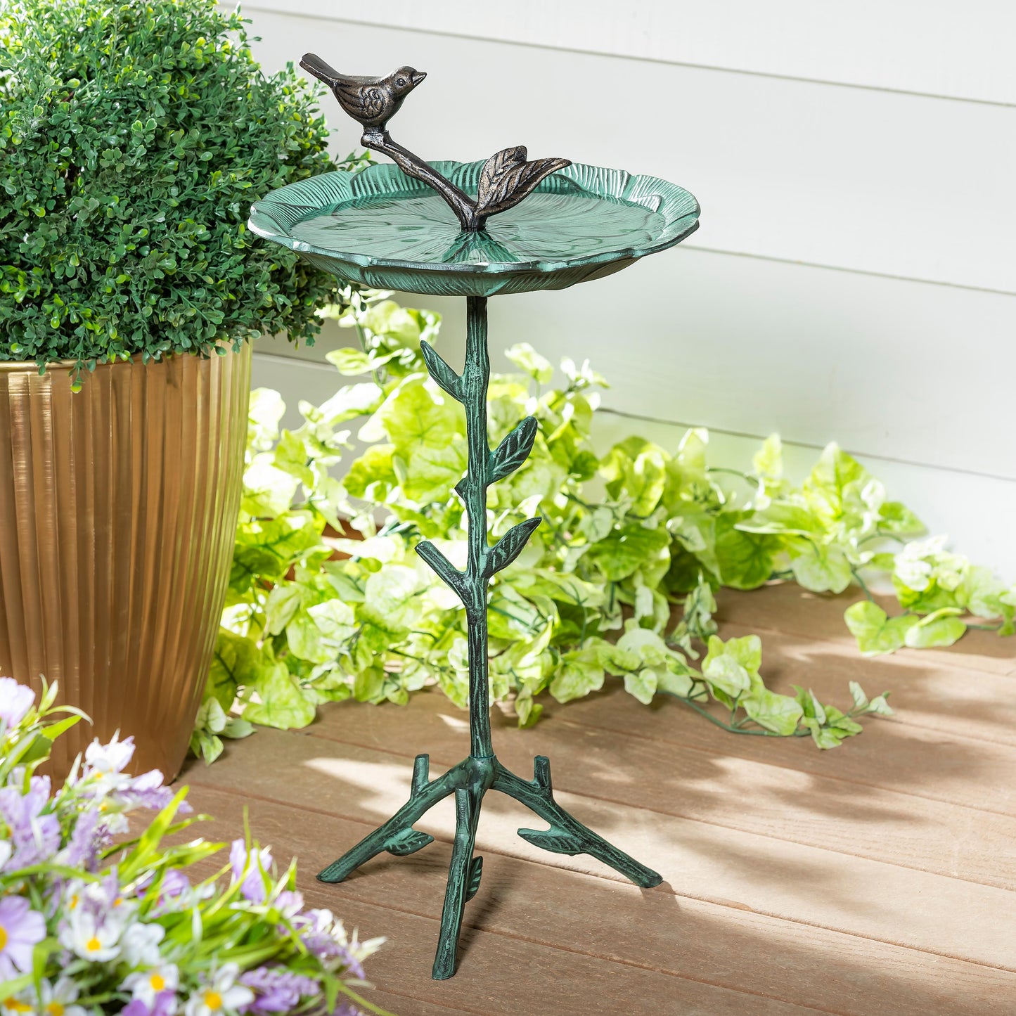 Garden of Wonder Birdbath, Metal Green Birdbath