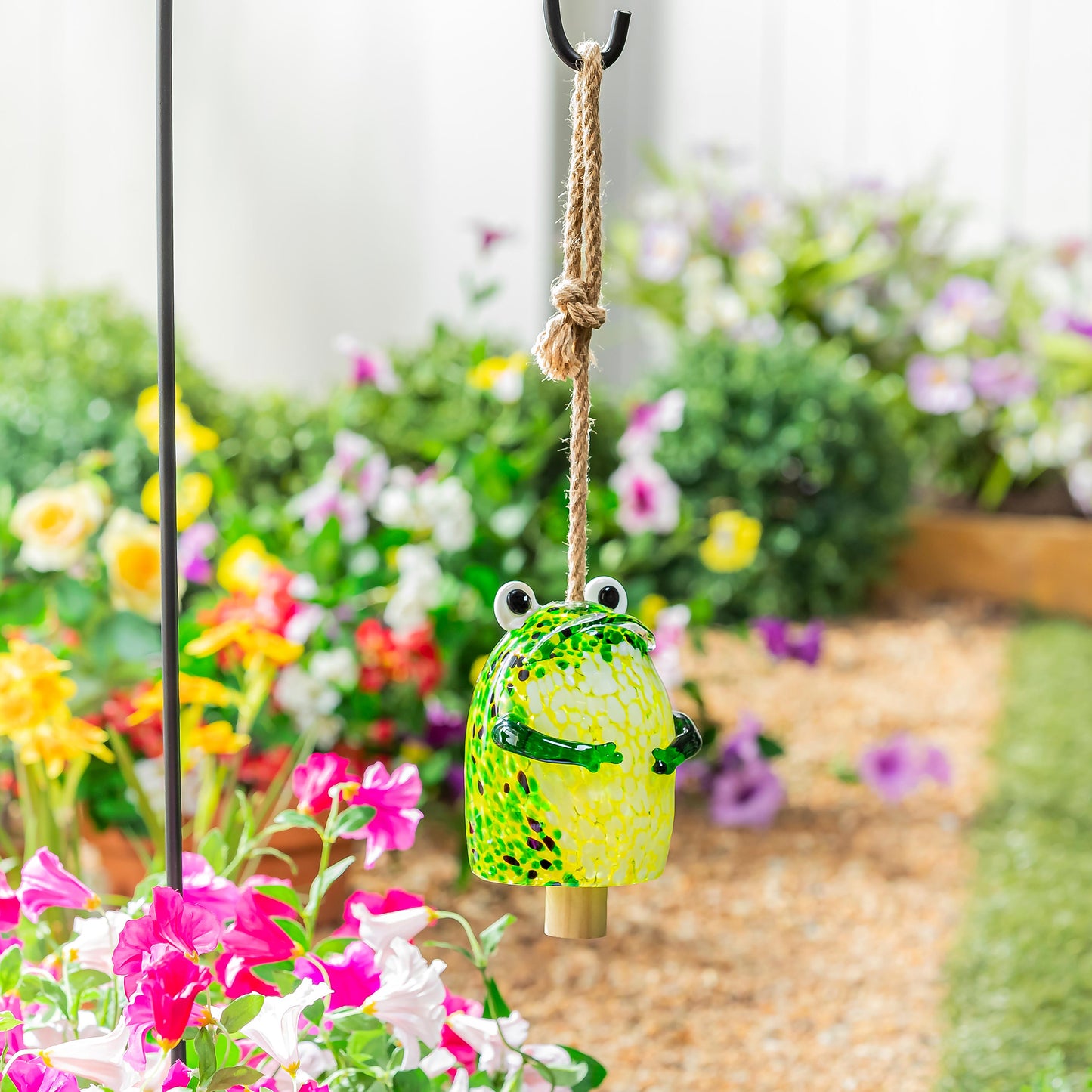 Art Glass Frog Garden Bell