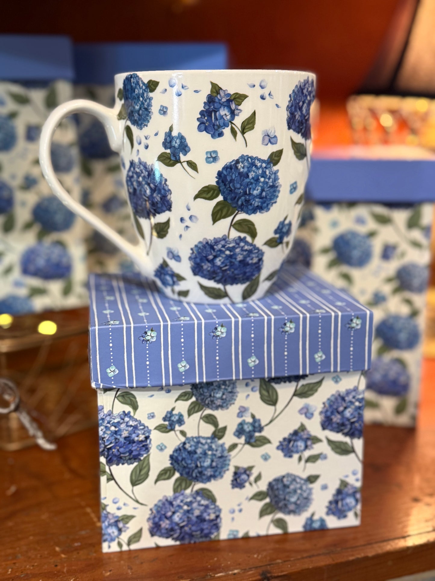 VivaStyle Coffee Cup Ceramic Cup O' Java, Hydrangea, 17oz, Gift Box