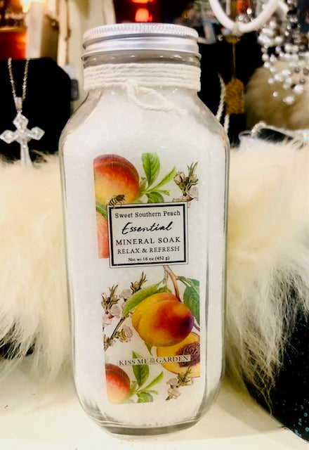 "Kiss Me In The Garden"  Sweet Southern Peach Essential Mineral Soak