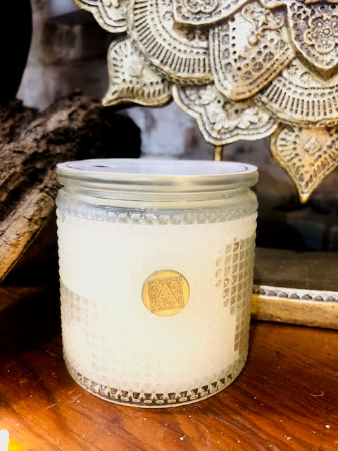 AROMATIQUE 6oz Candle