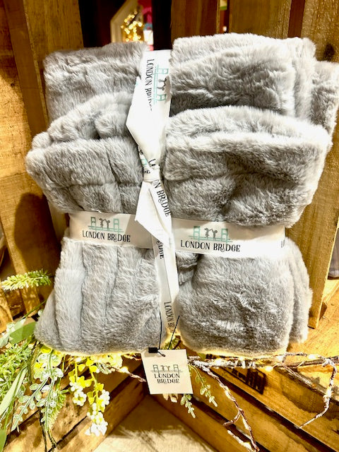 London Bridge Gray Fur Blanket