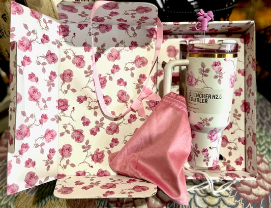The Stanley LoveShackFancy Ribbon Rosa 40oz Tumbler